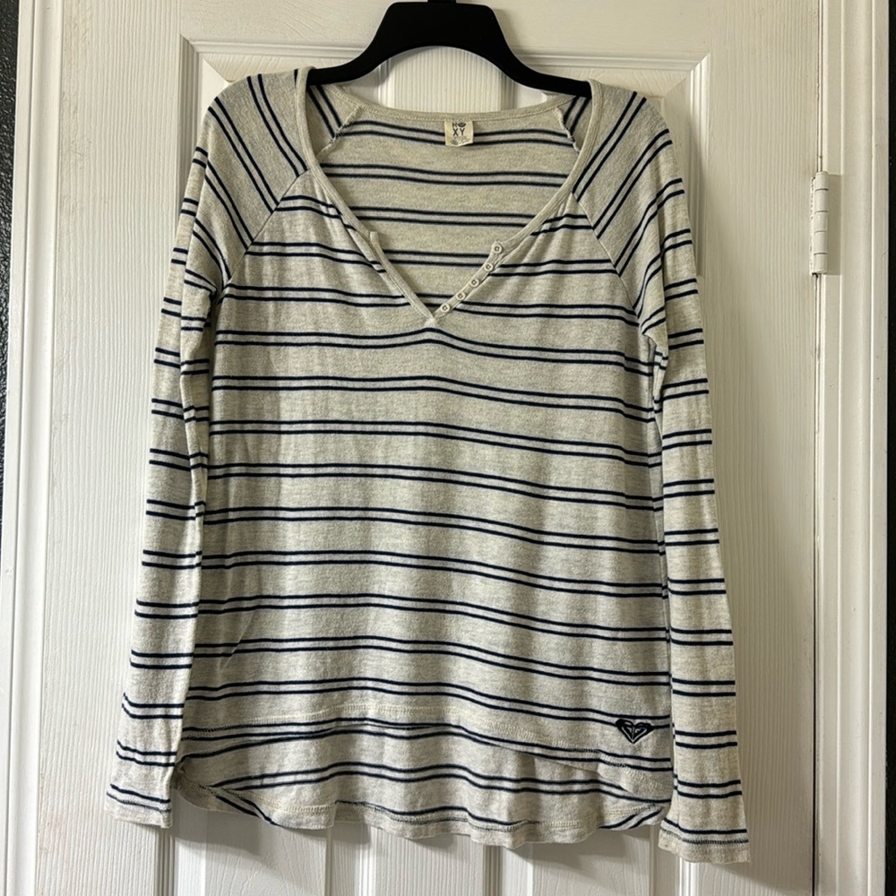 Roxy long sleeve shirt